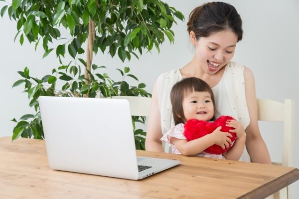 子育てしながら在宅ワーク