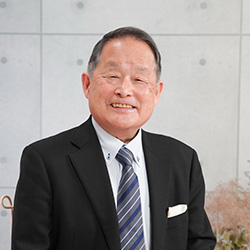 真鍋　悦生