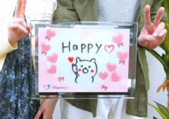 もっと苦戦すると思っていましたので、こんなに早く成婚できて驚いています！ とてもお似合いのお二人が仲良くご成婚手続きにご来店されました(#^^#)