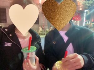 デートを楽しむカップル